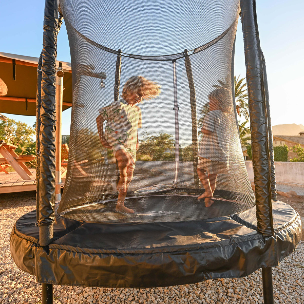 Trampolino per bambini da 183 cm con rete di sicurezza e scaletta - Nero