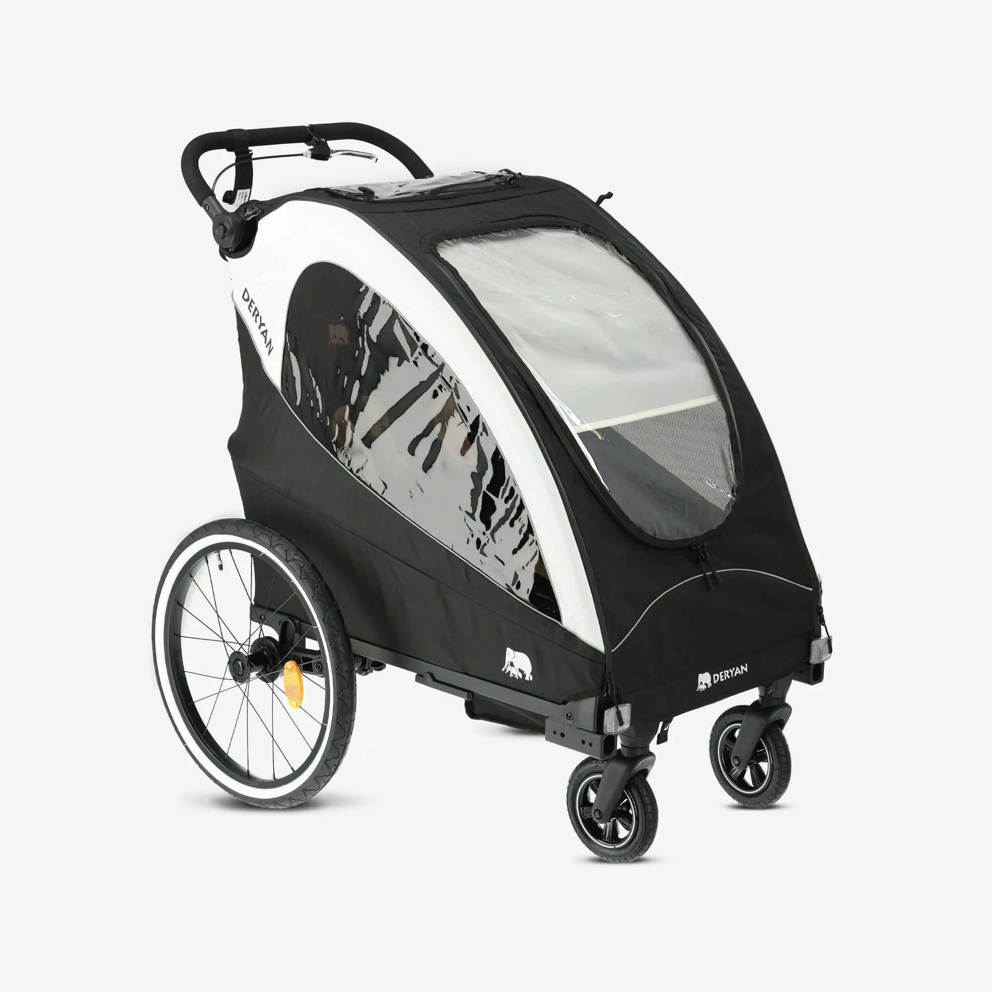 DERYAN i svart kan användas som cykelkärra, barnvagn och joggingvagn. Modellen har justerbart styre, 12-tums luftfyllda däck, ett slutet kedjeskydd och en styrbegränsare. Vagnen är lämplig för användning med små barn.