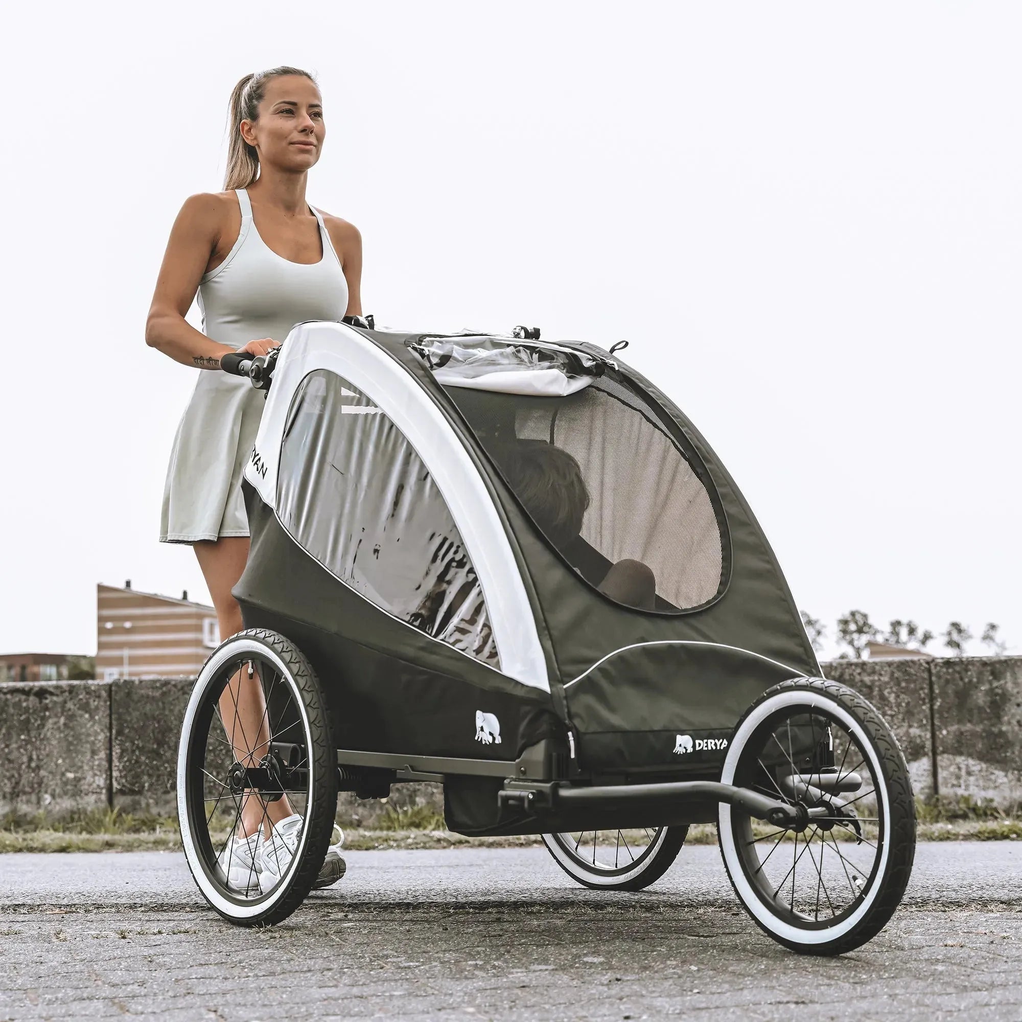 Lyxig cykelkärra – cykelkärra, barnvagn och joggingvagn – Svart/krämfärgad