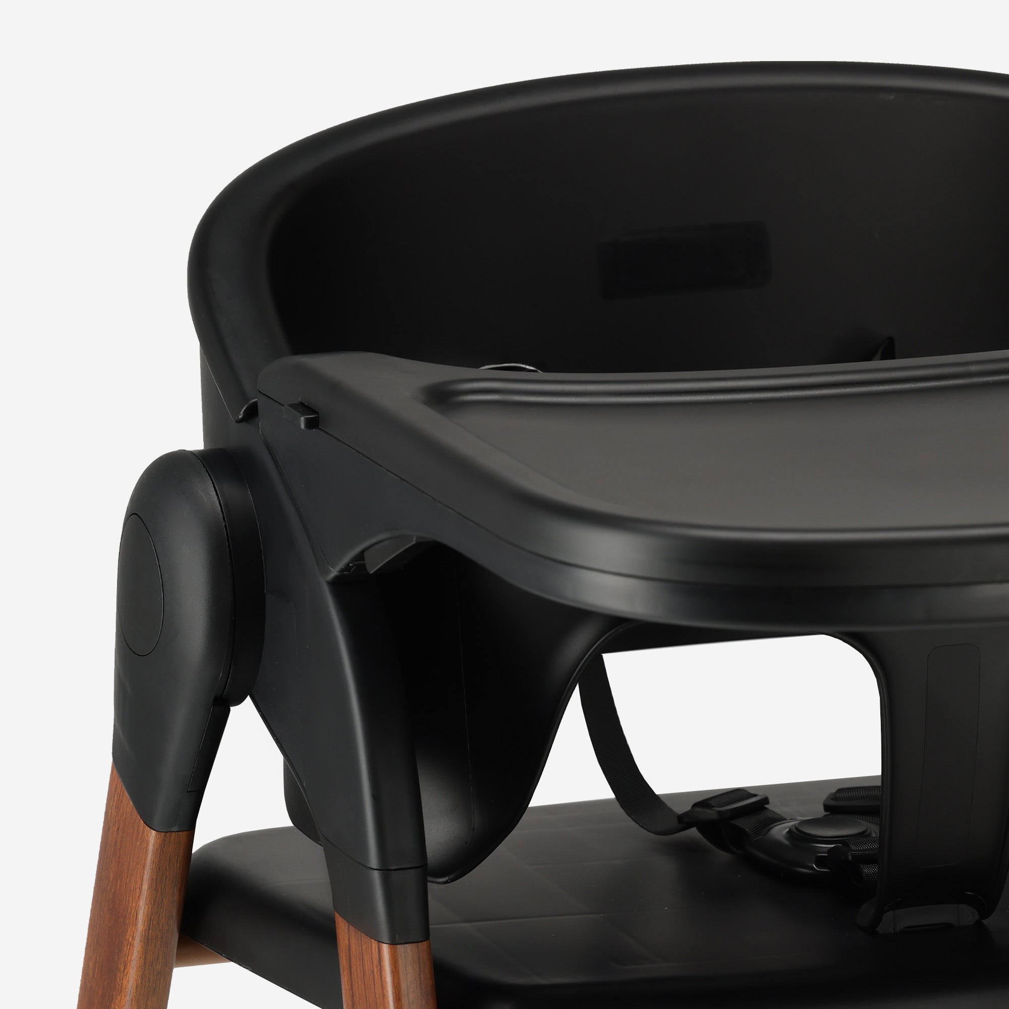 Luxury High Chair Black / Wood