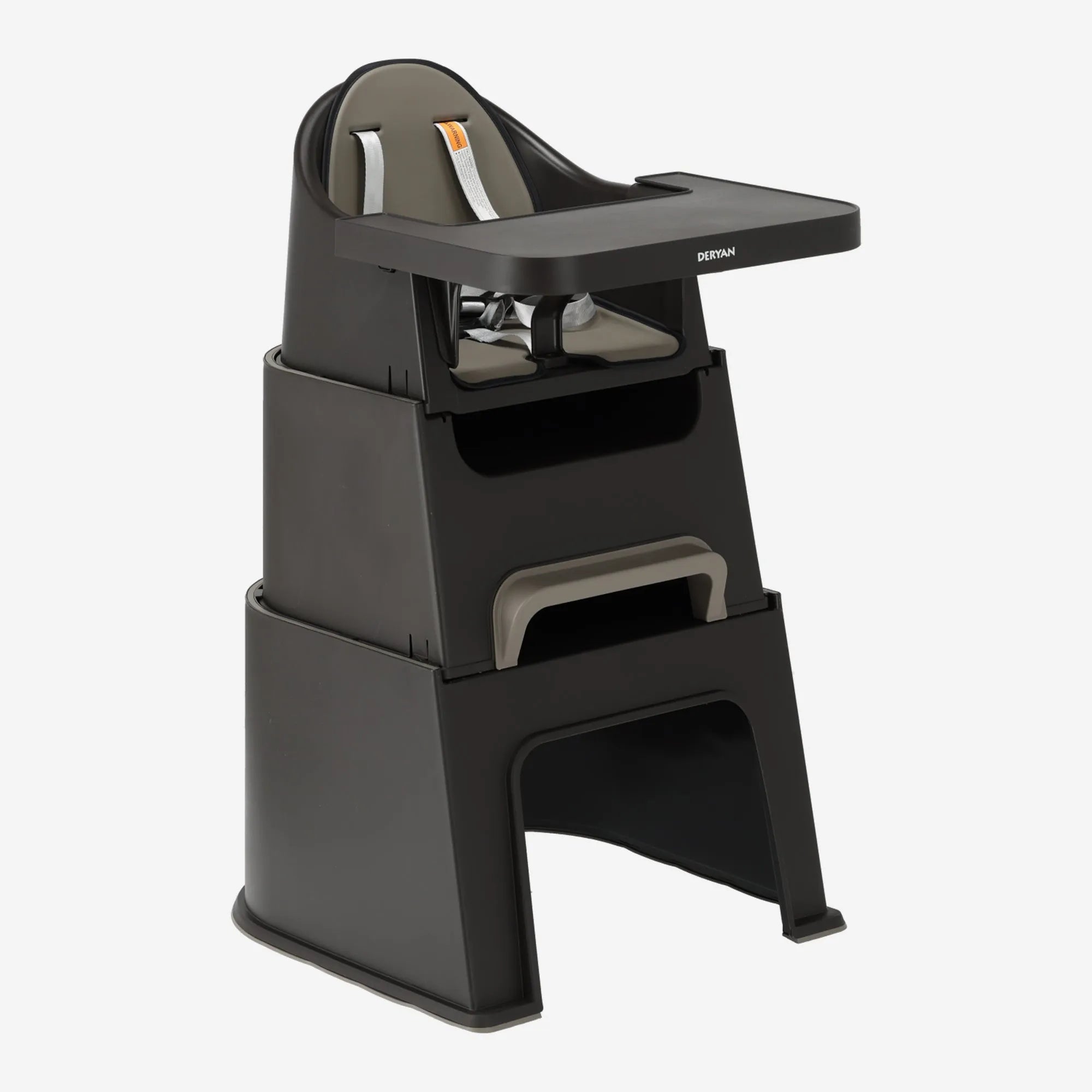 DERYAN Quuby Kinderstoel Zwart – compacte, lichtgewicht meegroeistoel geschikt van 7 maanden tot 8 jaar. Met ergonomisch ontwerp voor een gezonde zithouding en perfect te combineren met andere Quuby-producten. Ideaal voor ouders die flexibiliteit, comfort en stijl zoeken.