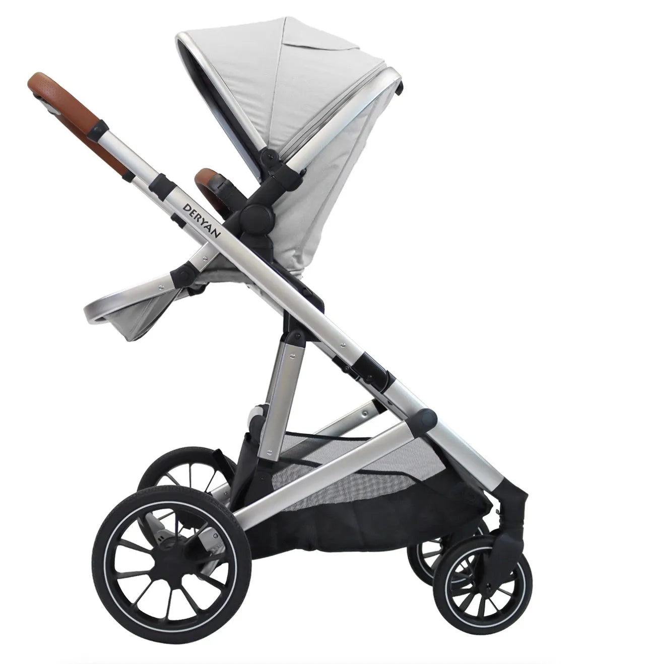 EVY V2 Cream kinderwagen met crème bekleding vouwbaar frame en meerdere instelopties