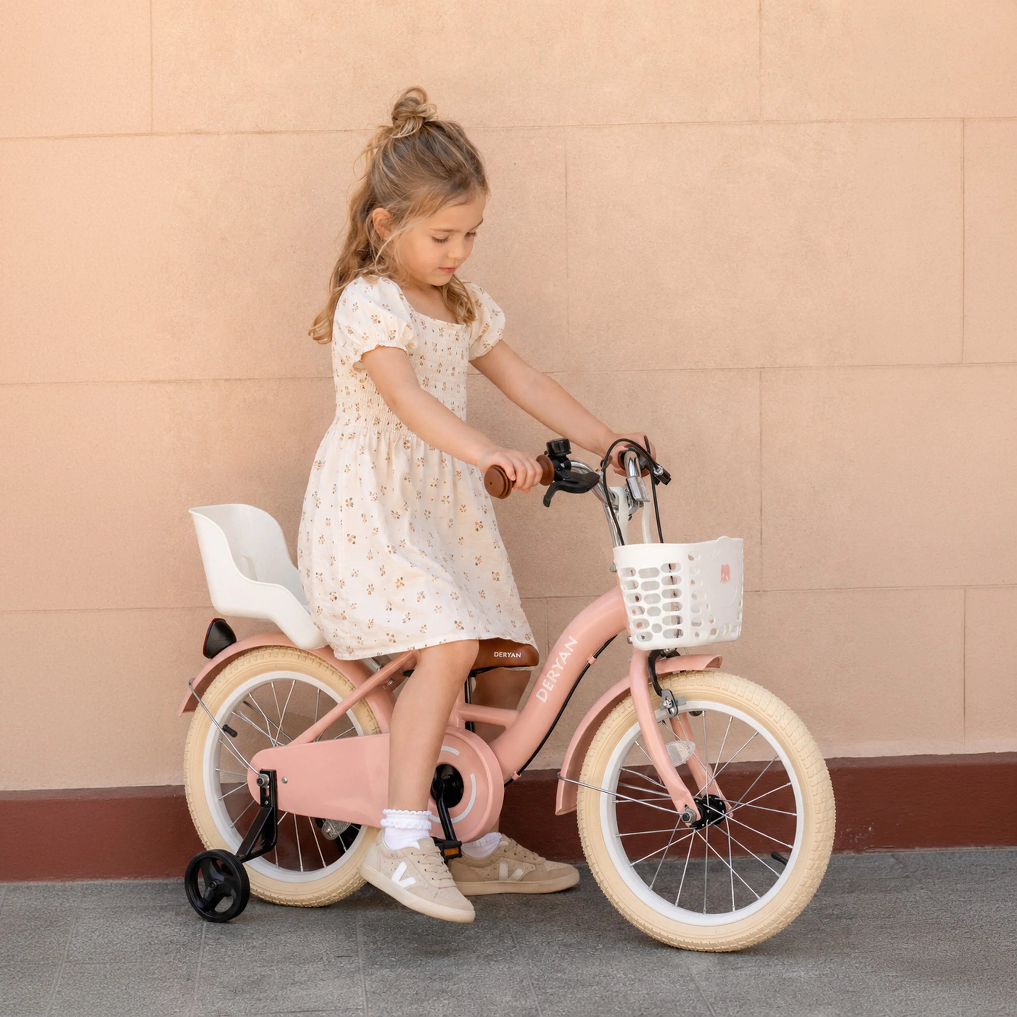 Vélo pour fille Zoey 16 pouces avec panier - Rose