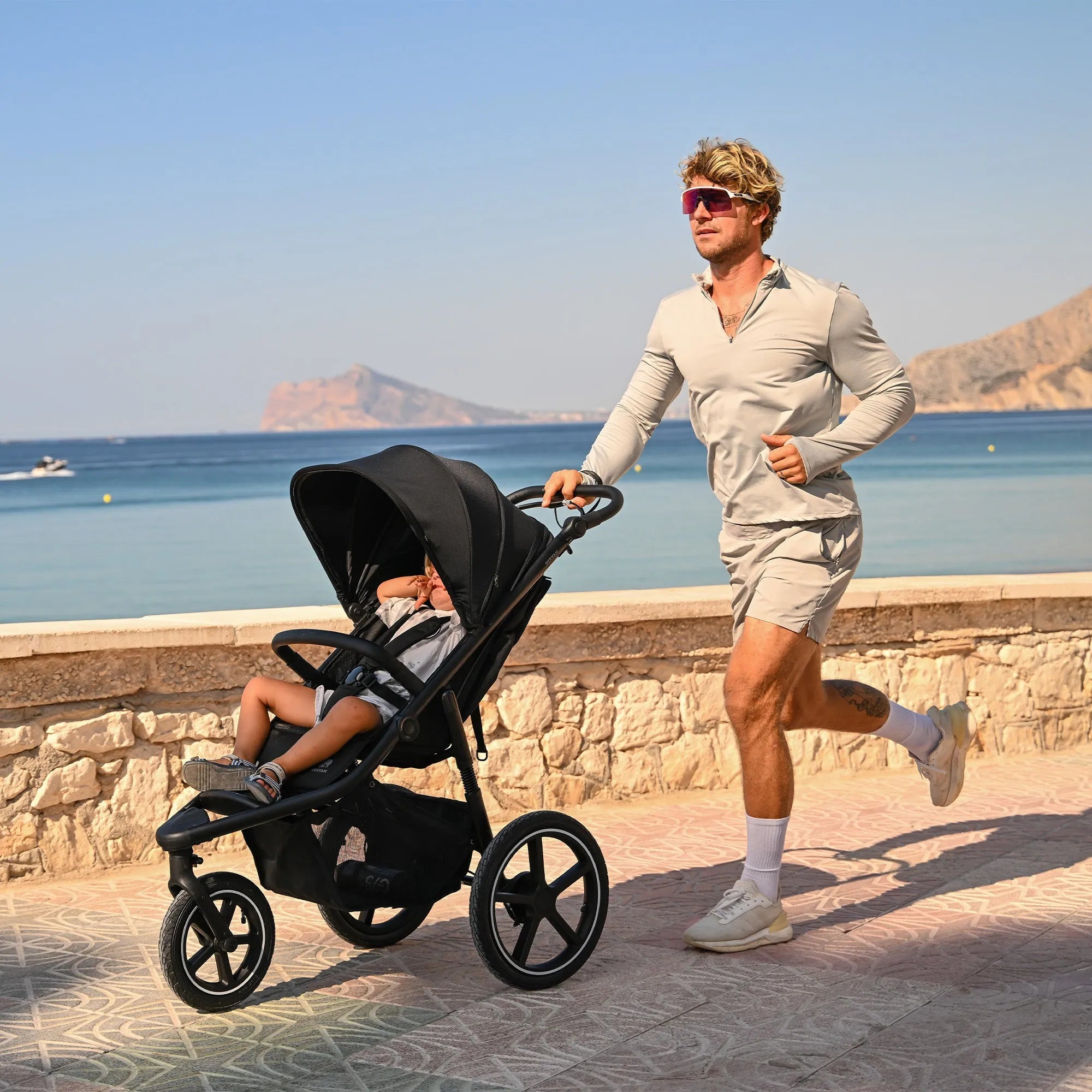 Bolt Jogging Stroller Cream