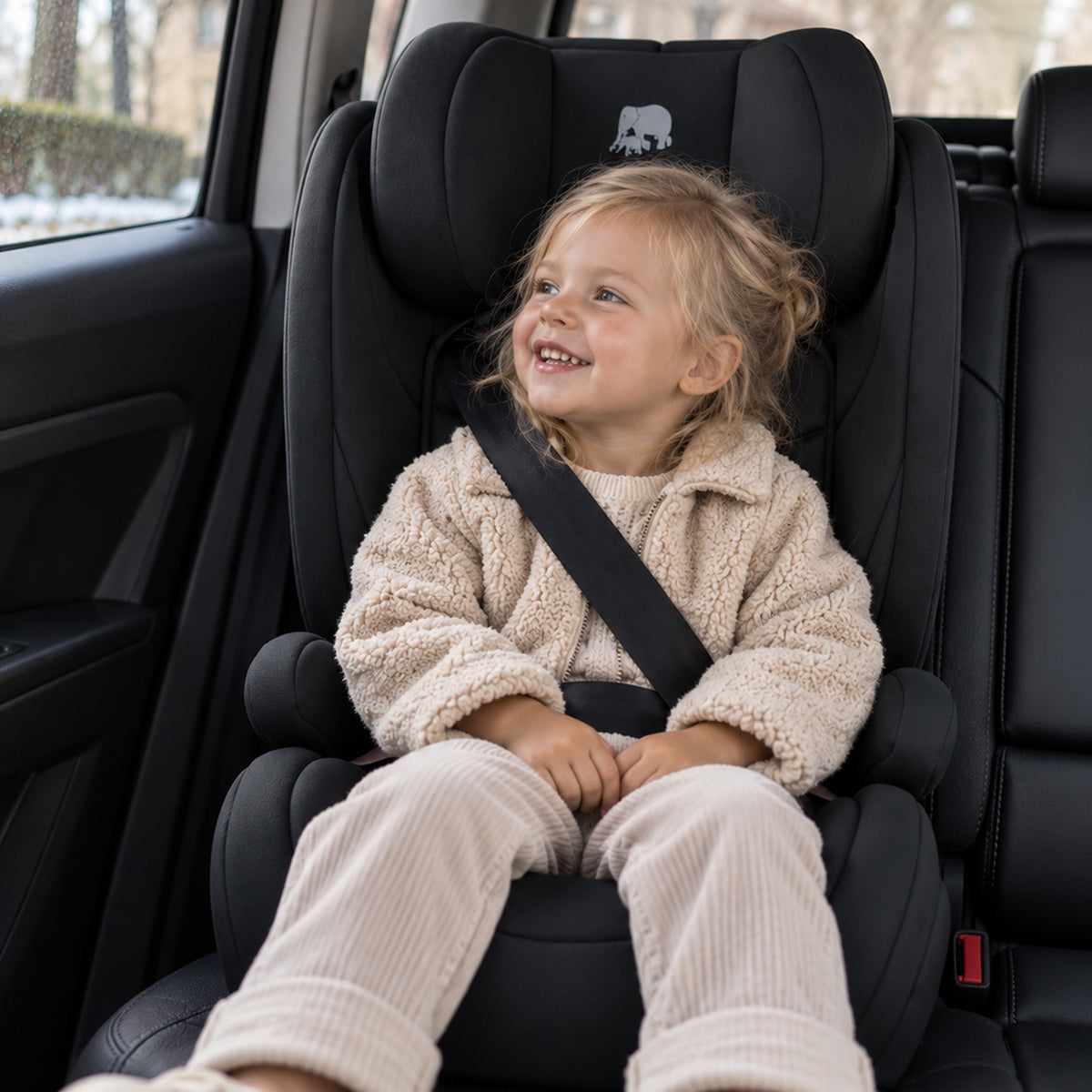 Charlie Basic i-Size Car Seat 100–150 cm - Group 2/3 and Booster Seat
