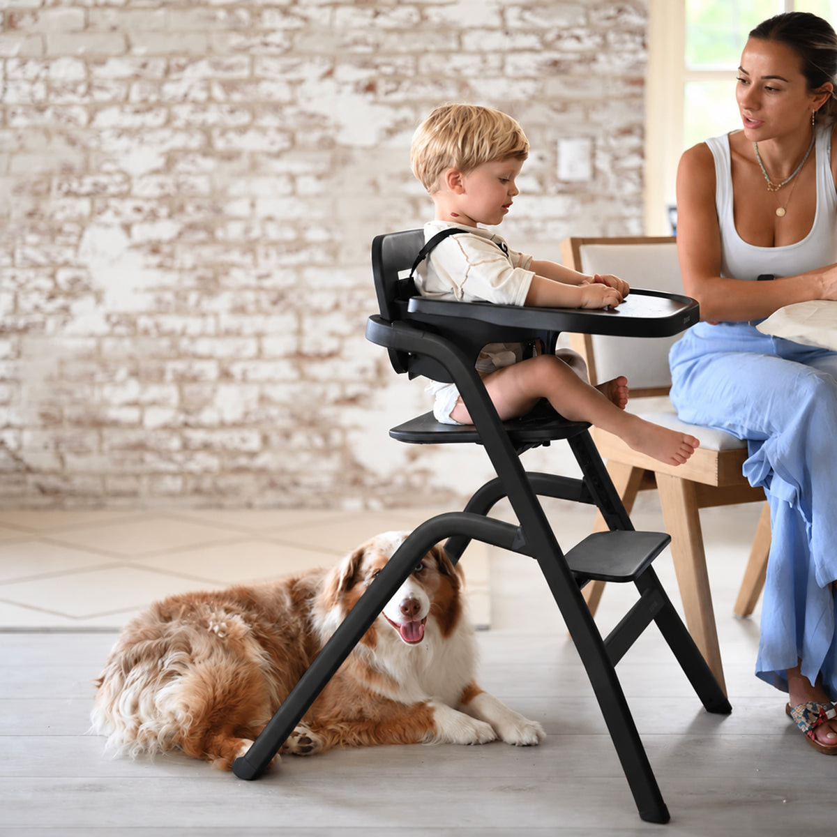 Conjunto de trona Curve para niños con sillita balancín y cojín de apoyo - Negro