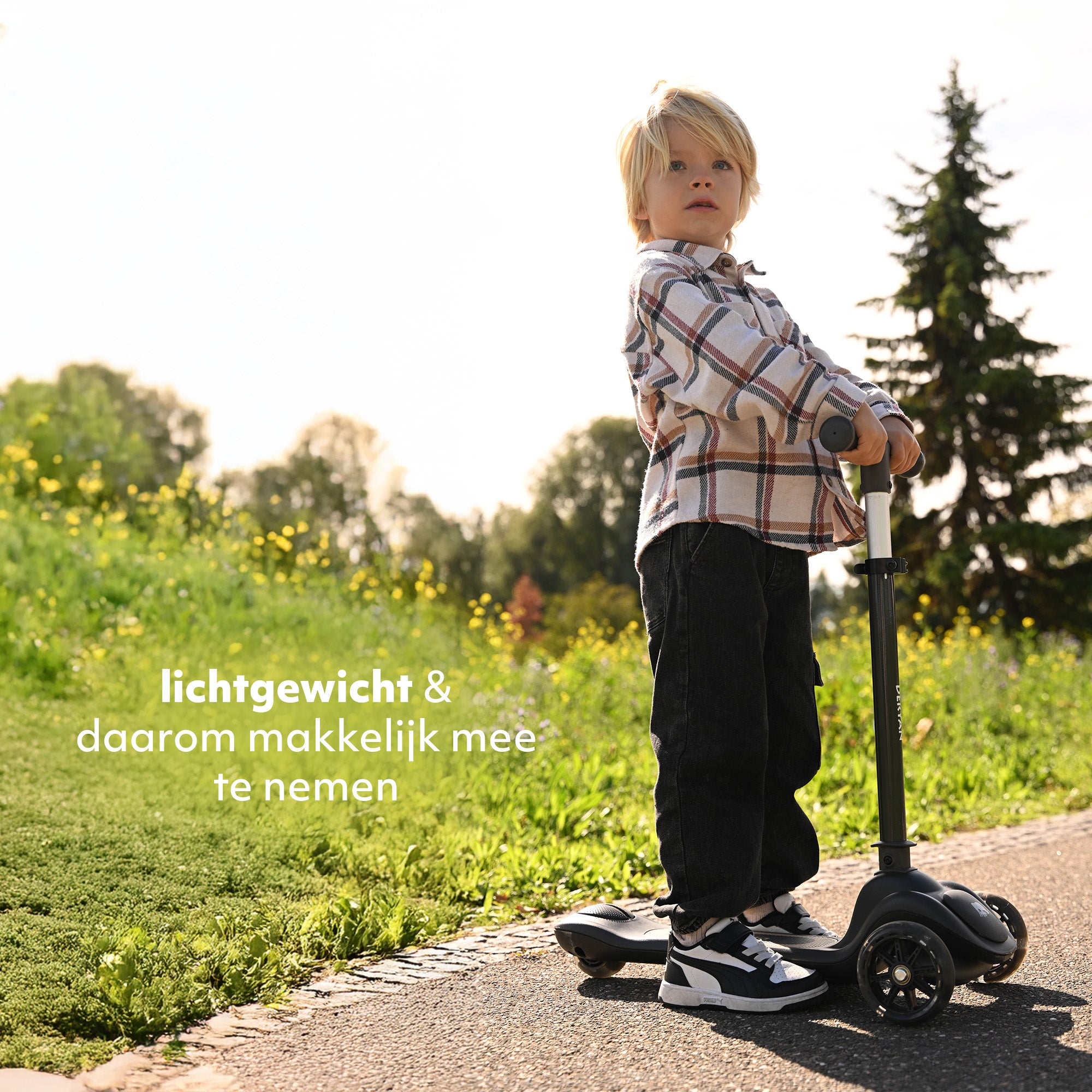 Harvey Kids scooter 3 hjul - åldersgrupp 3+ - max 50 kg - LED-lampor i hjulen - justerbar höjd 65-70-75-80 cm - Svart