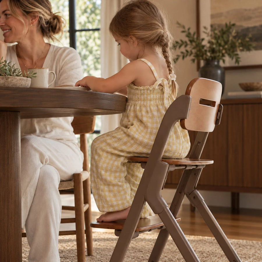 Oak-voksestol med babysæde – mørkebrun