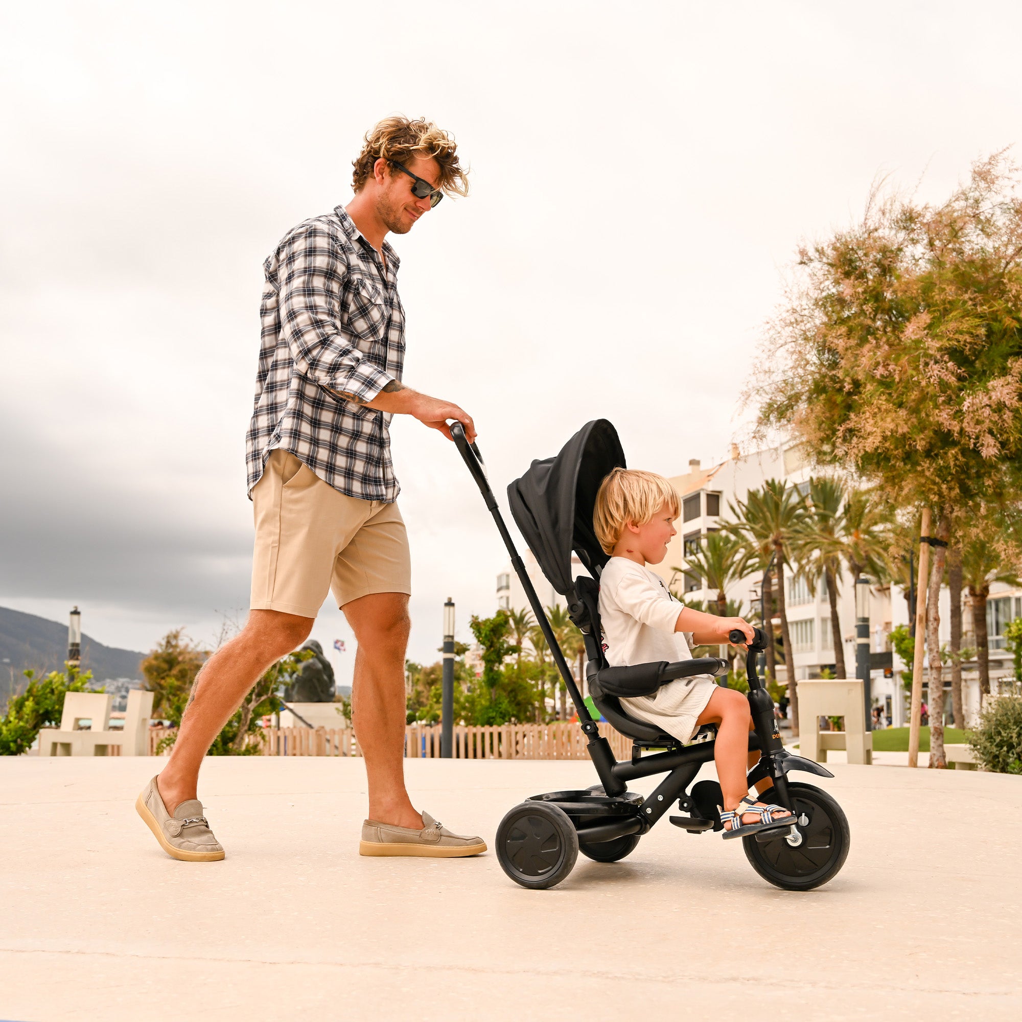 <tc>DERYAN</tc> Adventurer trehjulet cykel sort