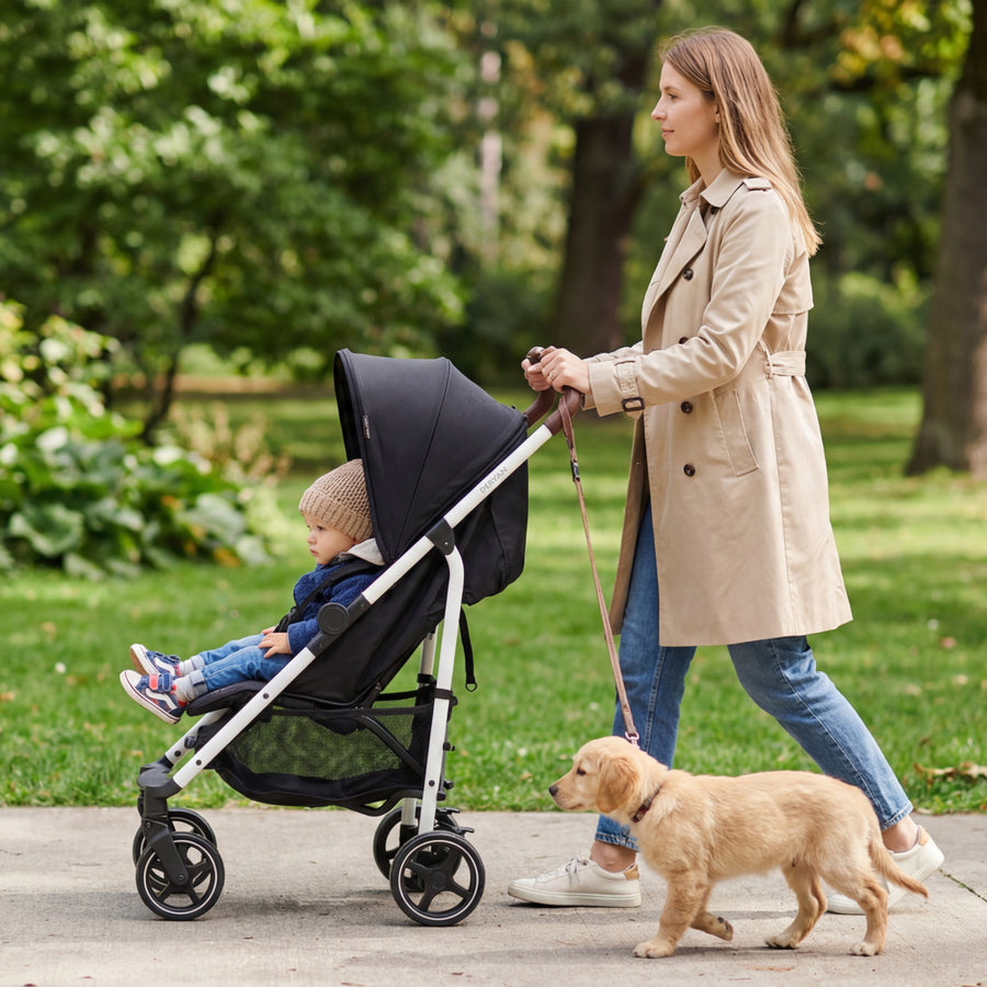 Wózek Bobbie Paraplu – w zestawie moskitiera – w zestawie torba transportowa – przeznaczony dla dzieci o wadze do 22 kg – biała rama/czarna
