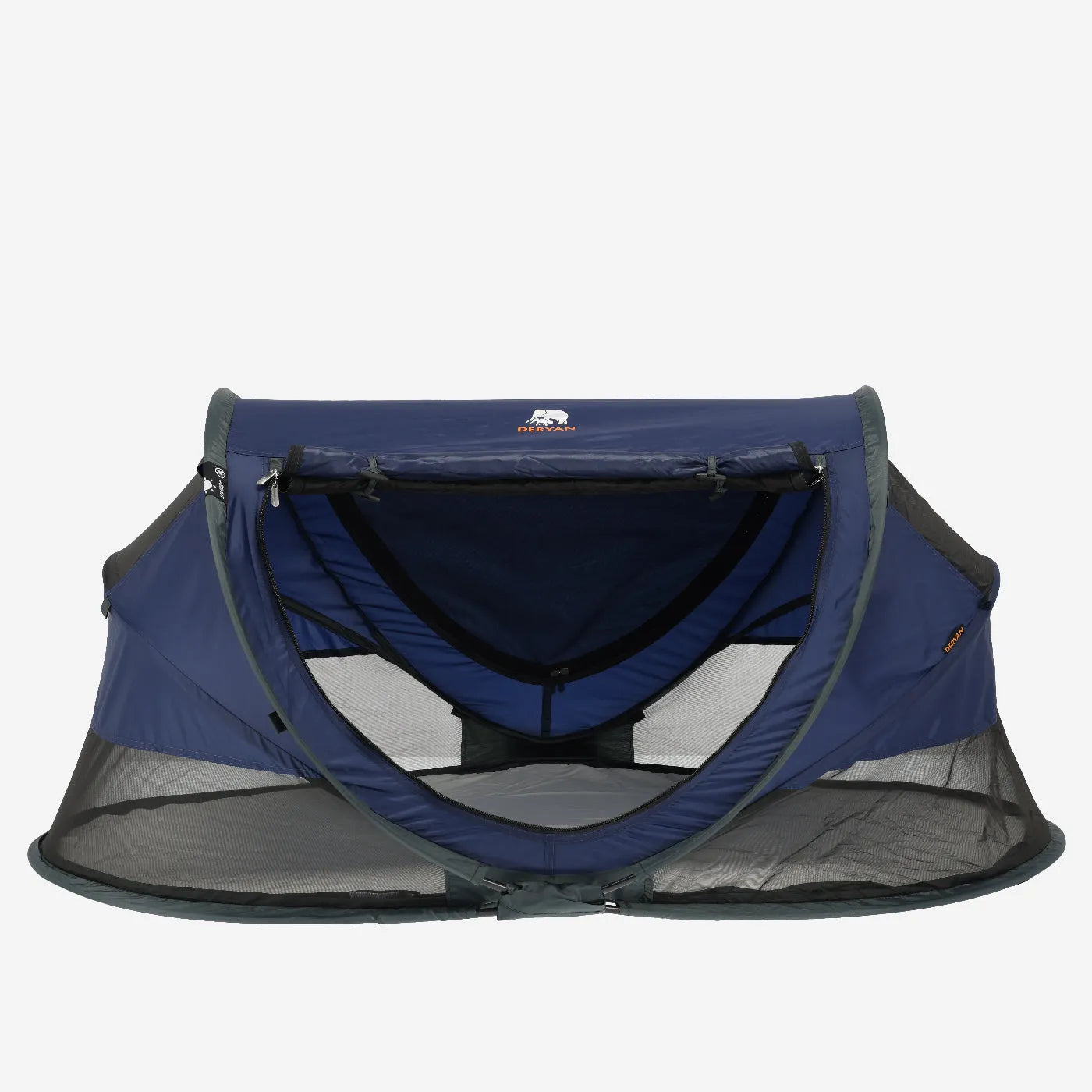 Toddler Luxe Navy - ciemnoniebieskie łóżeczko turystyczne dla maluchów z moskitierą i ochroną UV50, poniżej 100 €. Rozkładane w 2 sekundy; lekkie, oddychające i kompaktowe. Do domu, na wakacje i na kemping.
Słowa kluczowe: Toddler Luxe Navy, poniżej 100 €, ciemnoniebieskie łóżko podróżne dla malucha, wyskakujące łóżko dla dziecka, UV50, lekki namiot, łóżko kempingowe DERYAN dla malucha.