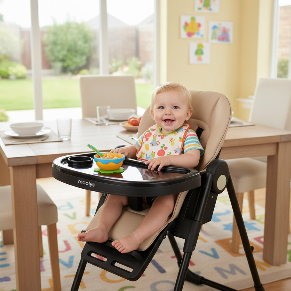 Mooiys Ella 2-in-1 High Chair - For Newborns and Older Babies - Adjustable Seat and Footrest, Reclining Position